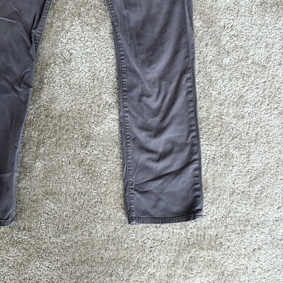Lucky Brand Men’s Grey 121 Heritage Slim Jeans - Picture 2 of 4
